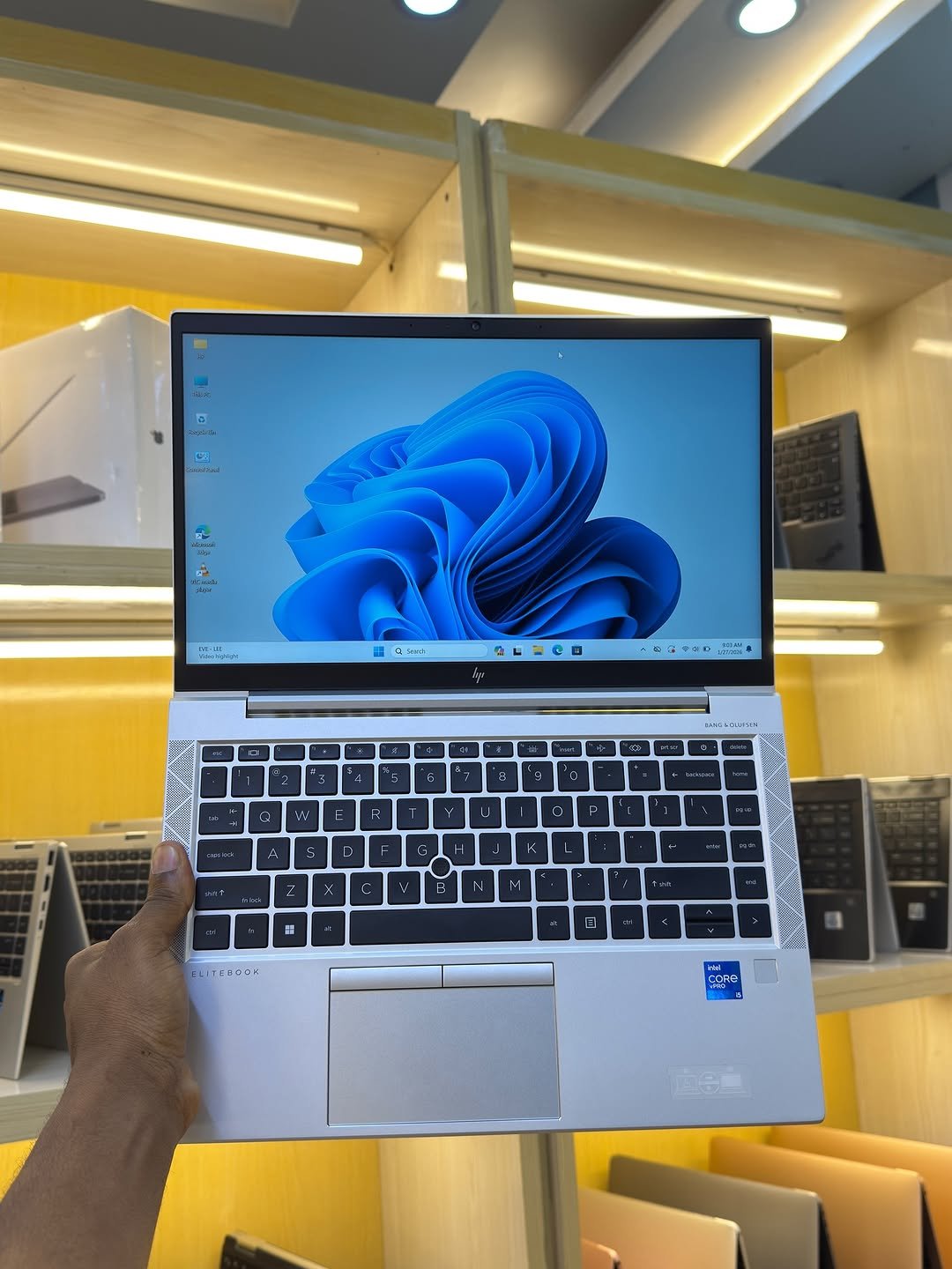 Dell Latitude 5420 Intel Core i7 11th Gen, 16GB RAM, 512GB SSD, 14" Display, Windows Laptop – Refurbished A+ | Best for Coding, Office & Multitasking